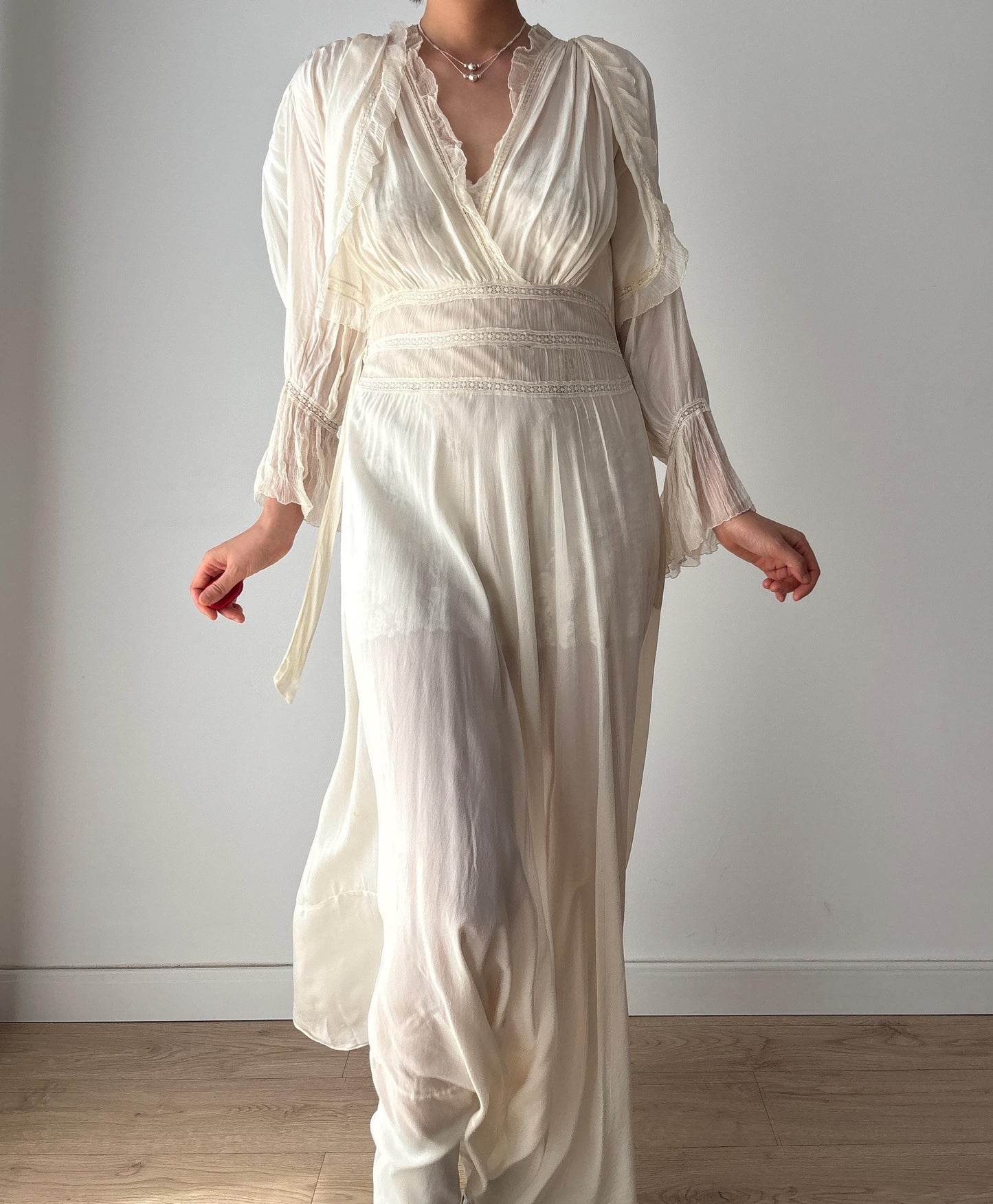 1930s 40s Pure Silk Crepe Nightgown Ensemble 2 Piece Set / Robe and Slip Dress Lingerie Set