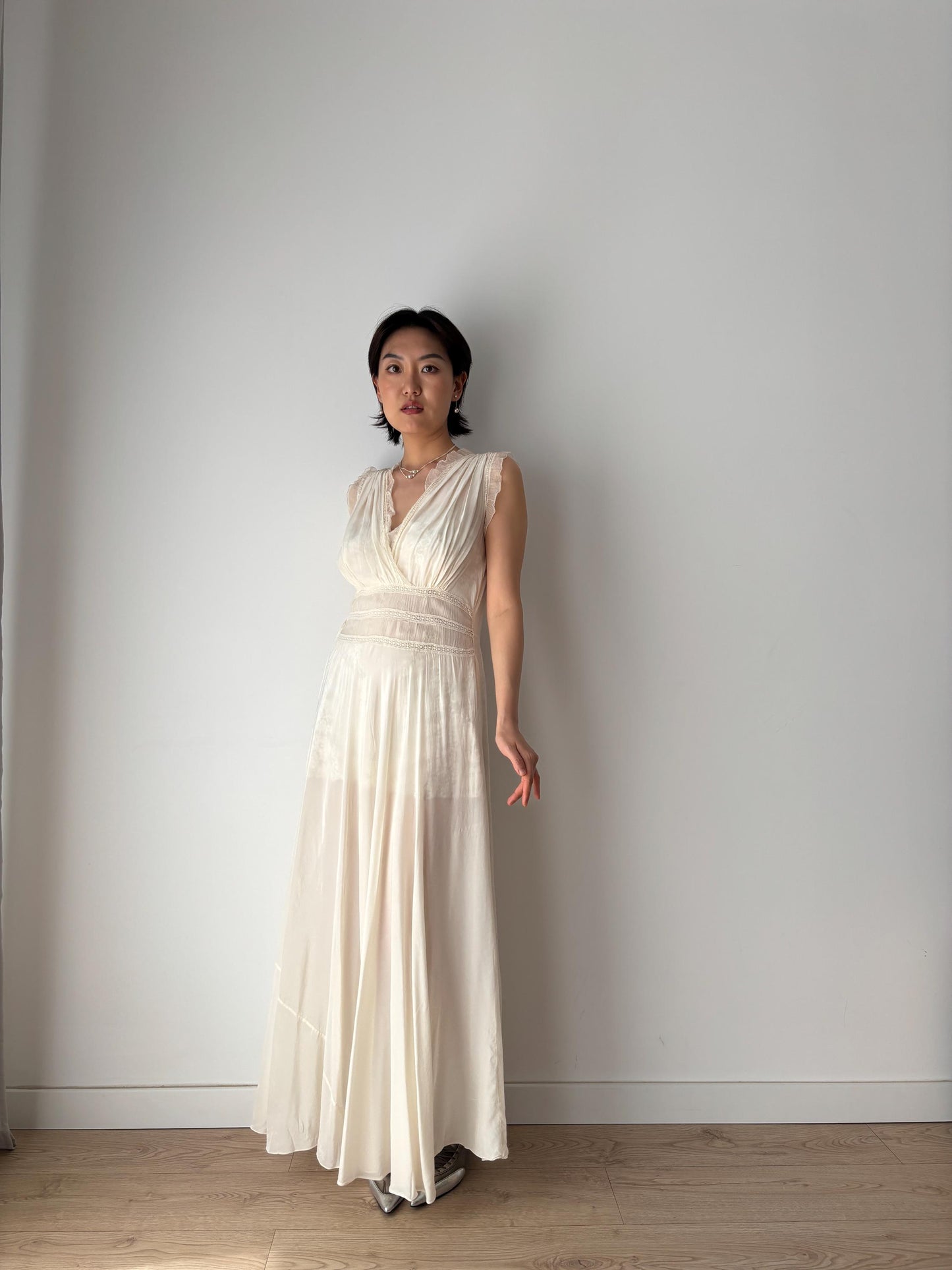 1930s 40s Pure Silk Crepe Nightgown Ensemble 2 Piece Set / Robe and Slip Dress Lingerie Set