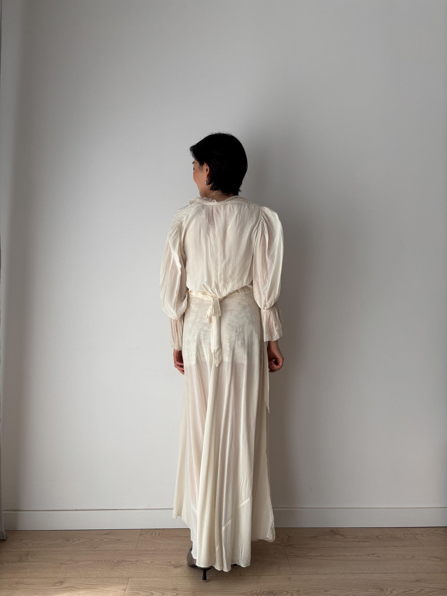 1930s 40s Pure Silk Crepe Nightgown Ensemble 2 Piece Set / Robe and Slip Dress Lingerie Set