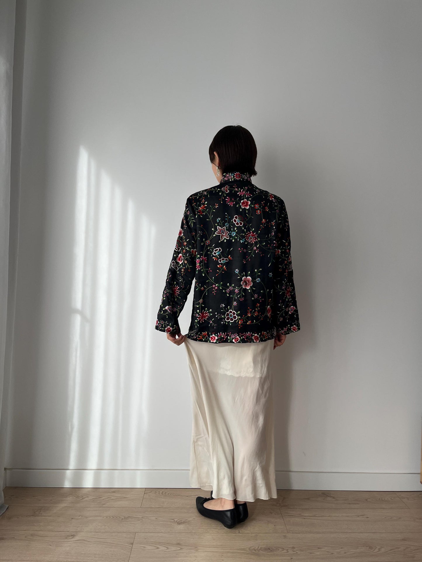 Vintage 1920s style 1950s Chinese Flower Hand Embroidered Kimono Cheongsam Jacket