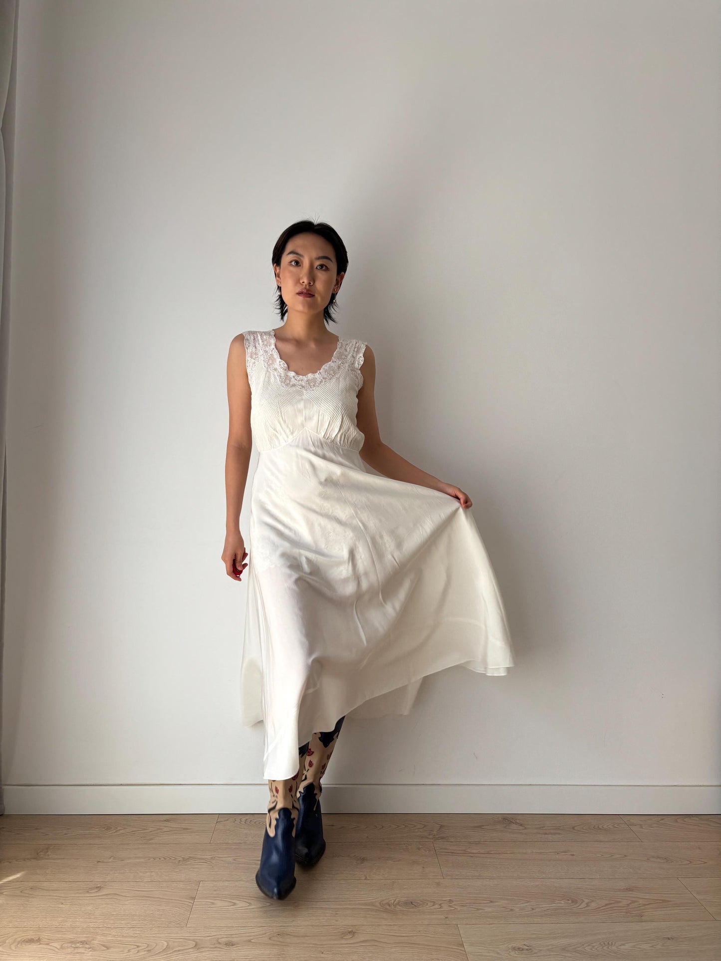 1940s 1950s Antique White 100% Satin French Lace Long Maxi dress