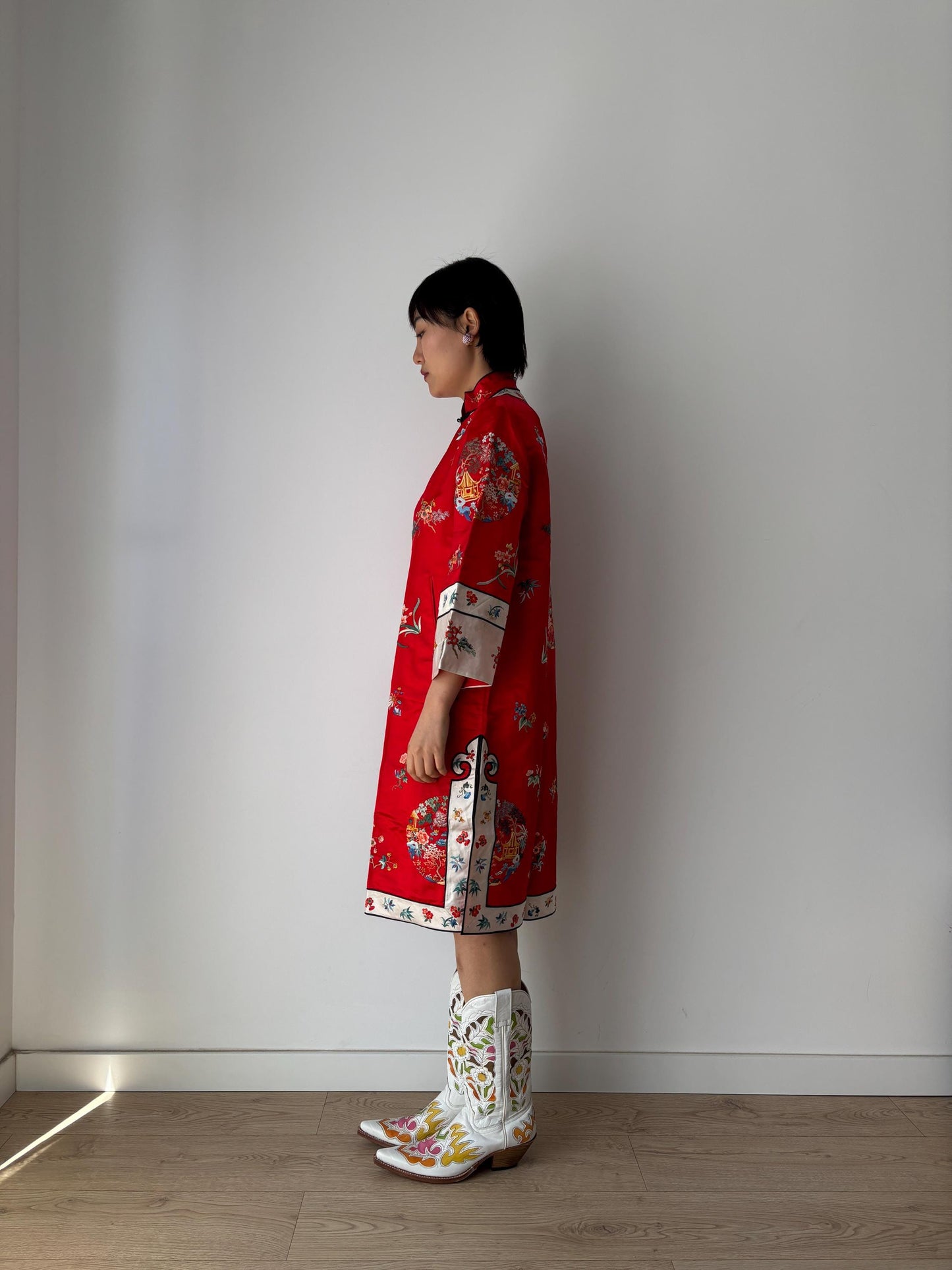 Vintage 1950s Chinese Silk Rayon Flower Hand Embroidered Cheongsam Pajama Jacket
