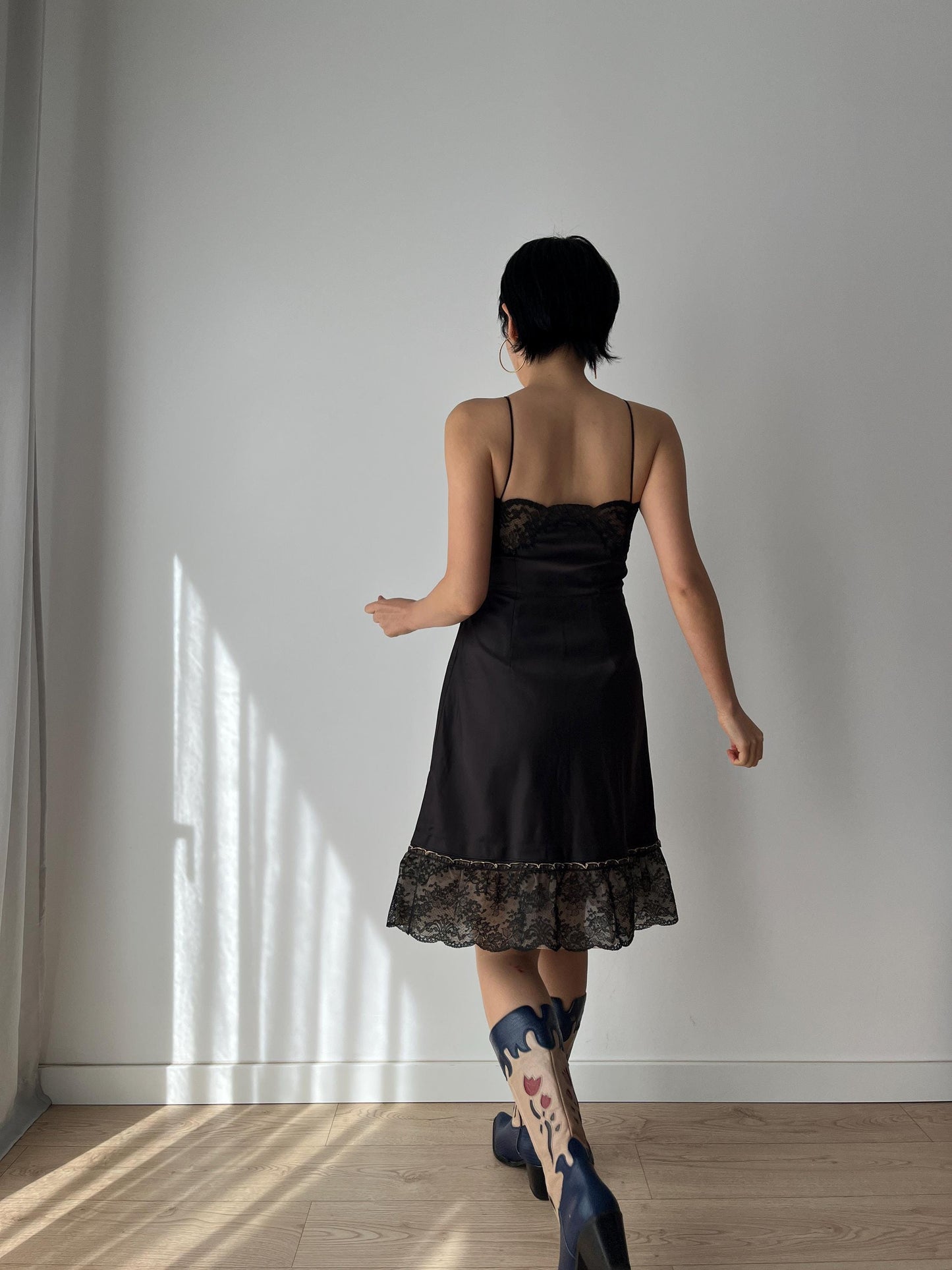 Antique vintage 1950s 1940s black liquid satin rayon lace art embroidered deco bias cut nightgown slip