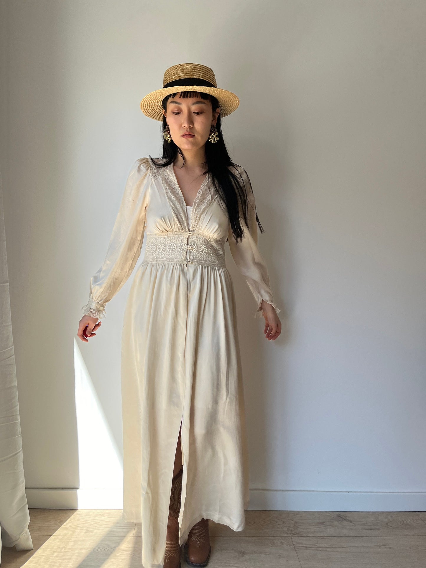 1950s Vintage Bridal Lace Bias Cut Negligee Silk Satin Embroidered Nightgown