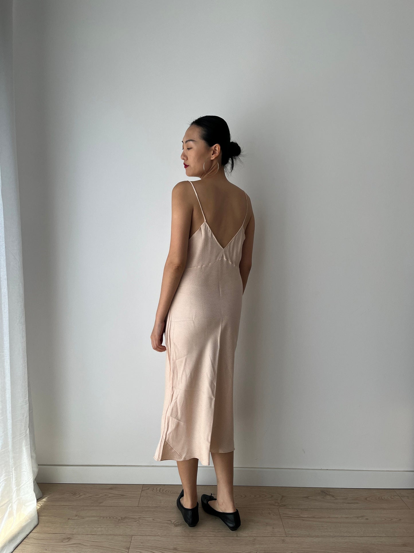 Antique Vintage 1950s bias cut rayon liquid satin pastel pink embroidered lace slip summer garden dress