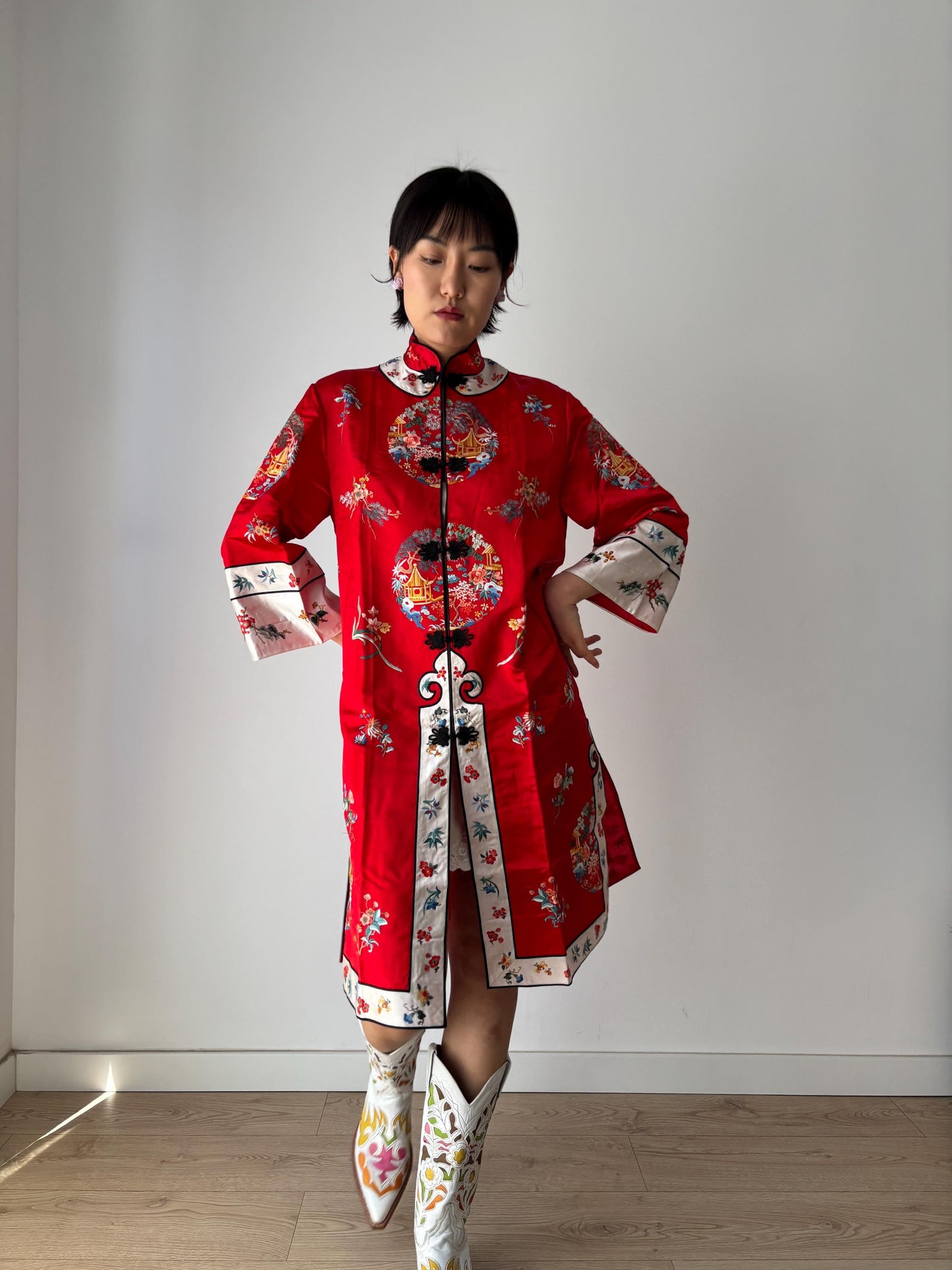 Vintage 1950s Chinese Silk Rayon Flower Hand Embroidered Cheongsam Pajama Jacket