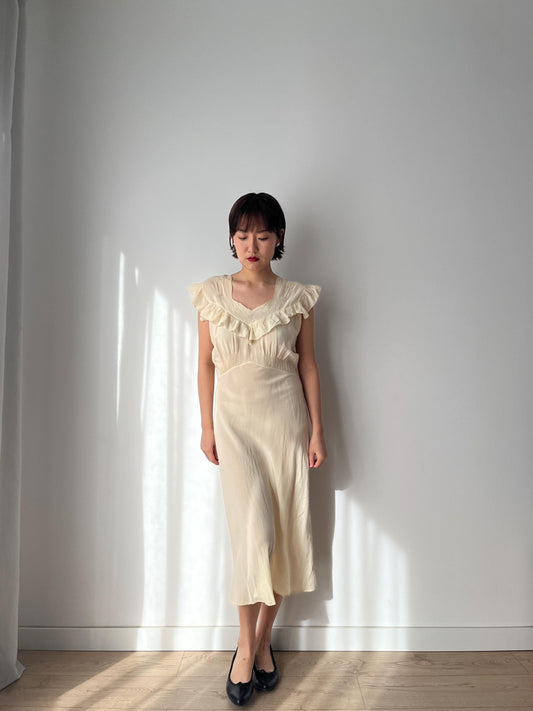 1930s Pale Yellow Silk Bias Cut Silk Chiffon Crepe Lace Hand Embroidered Nightgown